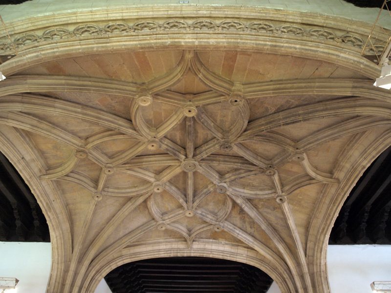 Hospital-Real-Granada-Esencial